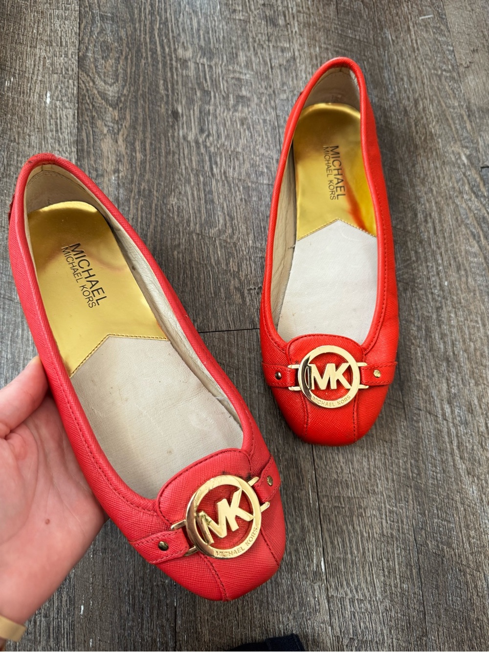 Michael Kors coral leather flats